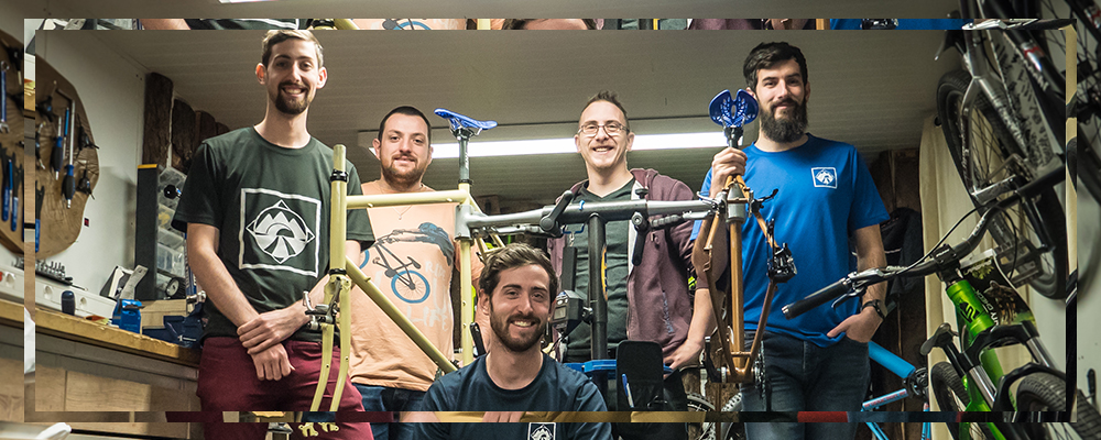 Construction du vélo avec Jérémy Laiguillon partenaire de l'aventure avec son enseigne ADN Cycles